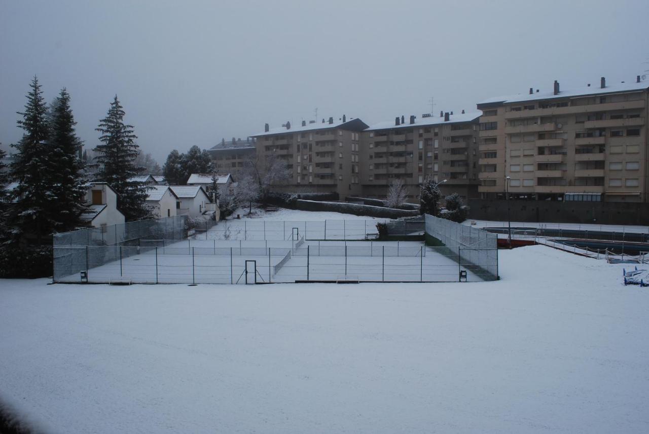 Apartamento Aticoroel Appartement Jaca Buitenkant foto